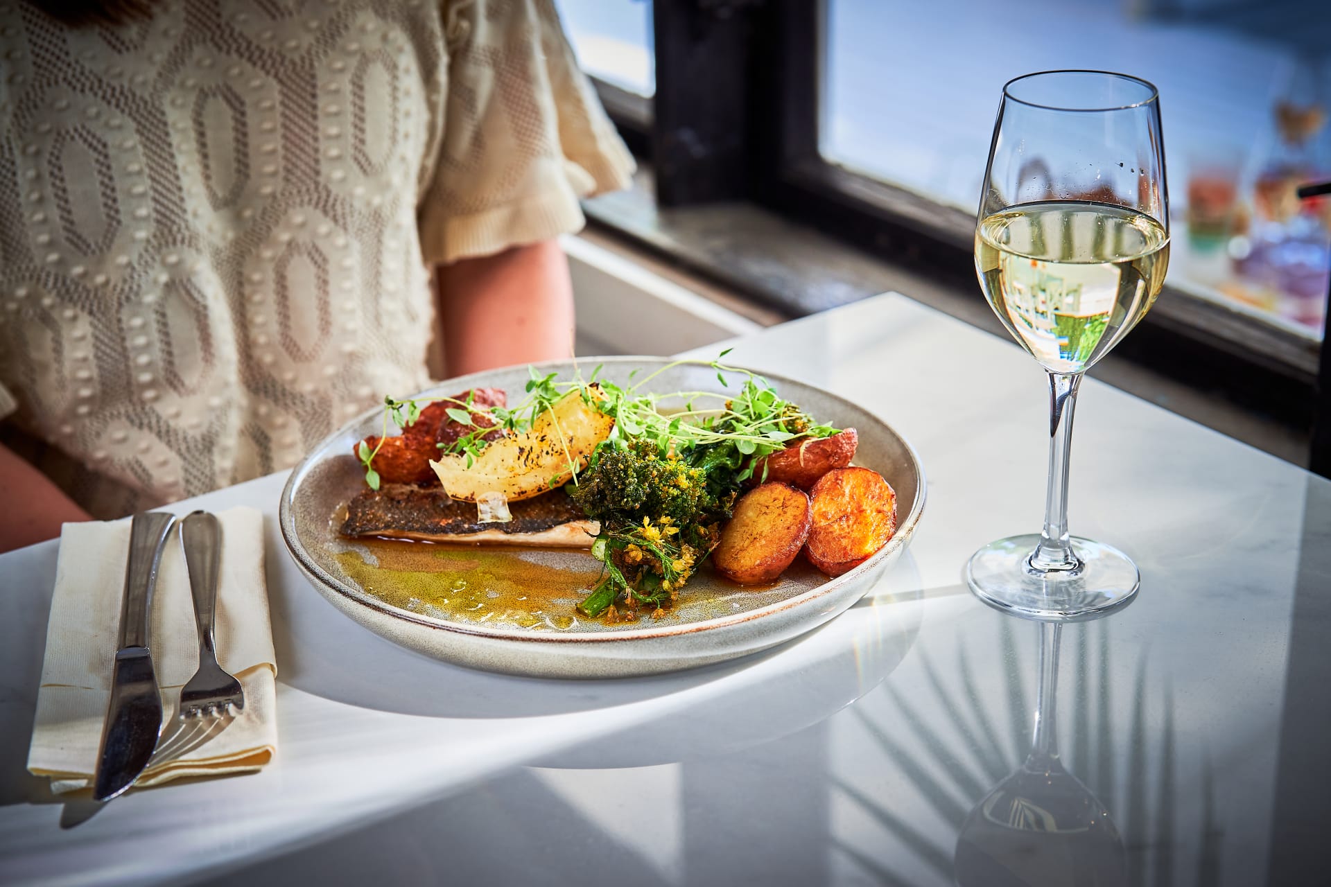 Ravintolan annoskuva terassilta Ravintolan annoskuva terassilta