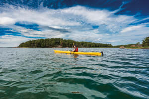 Exploring the maritime Archipelago nature