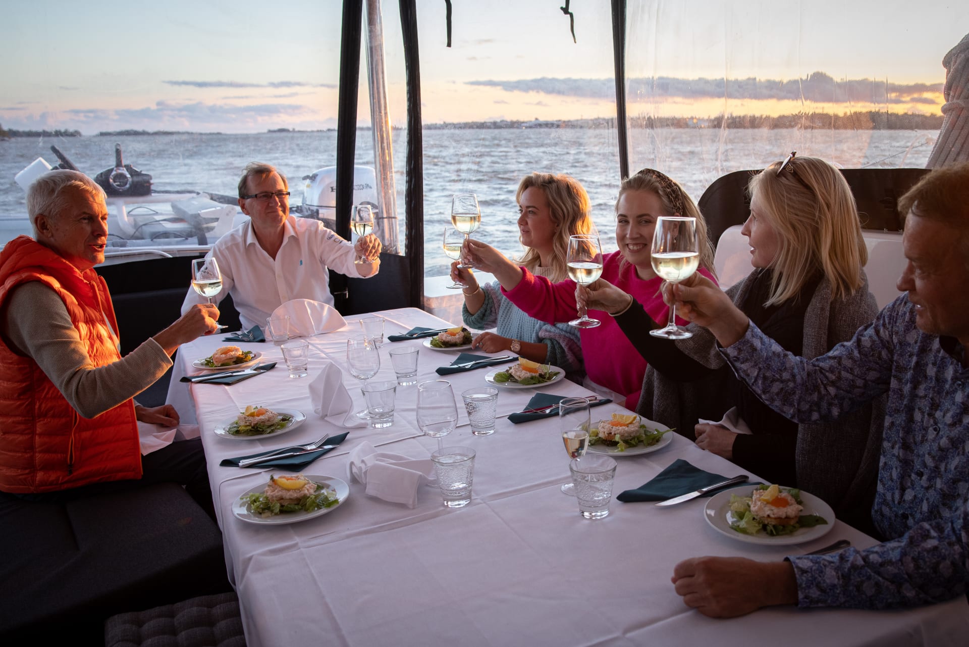 YachtsAgent organizes sailing experiences in Helsinki. 