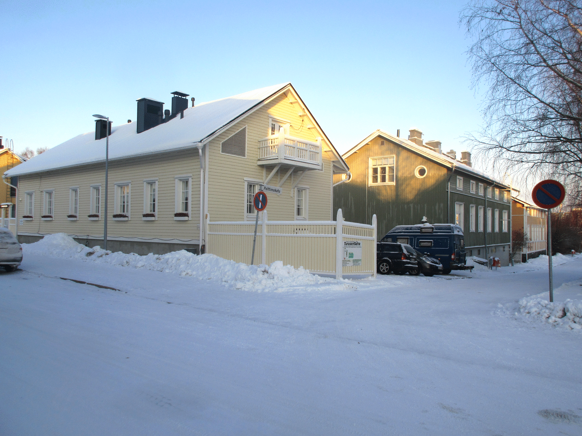 Sunny winter day in TurusenSaha