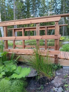 Silta yli Olavinlähteen puron