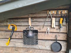 Saunamaailma Tentsile-puumajoitus, laavu ja Pahkasauna