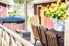 Terassi ja kylpytynnyri