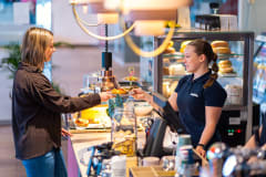 Aseman Kahvila – Kotoisa kahvila Tampereen rautatieasemalla