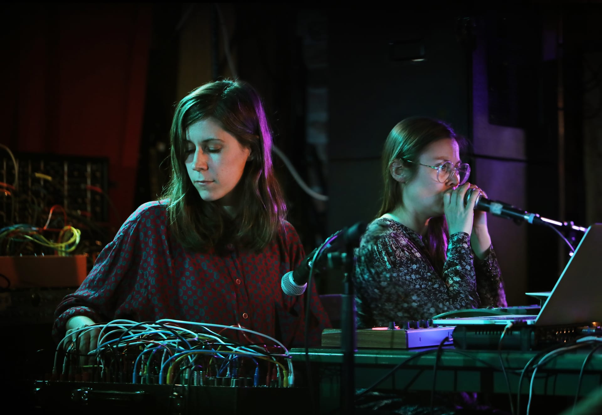Ahti & Haasjoki duo performing electronic music.