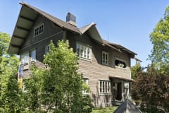 Artist Home Erkkola in summer time.