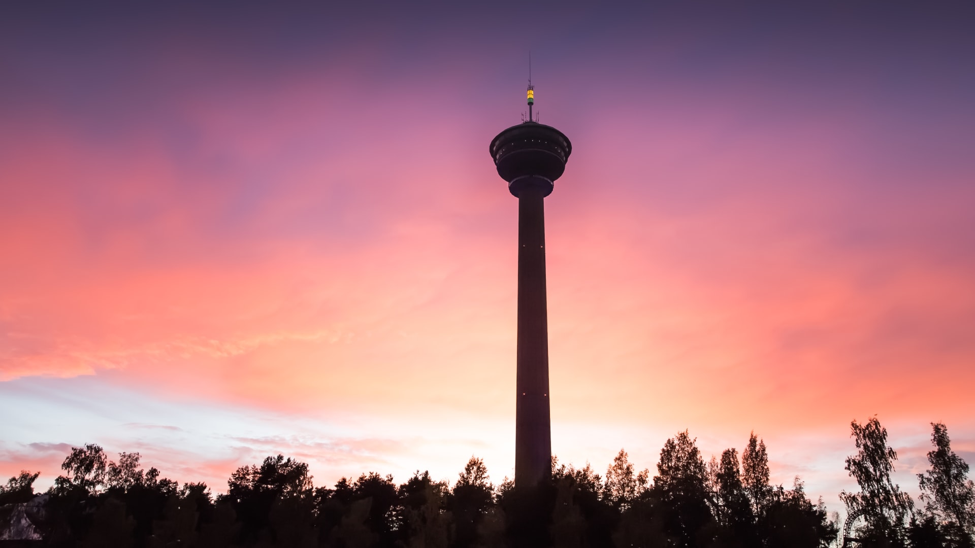 Näsinneula Observation Tower at night.
