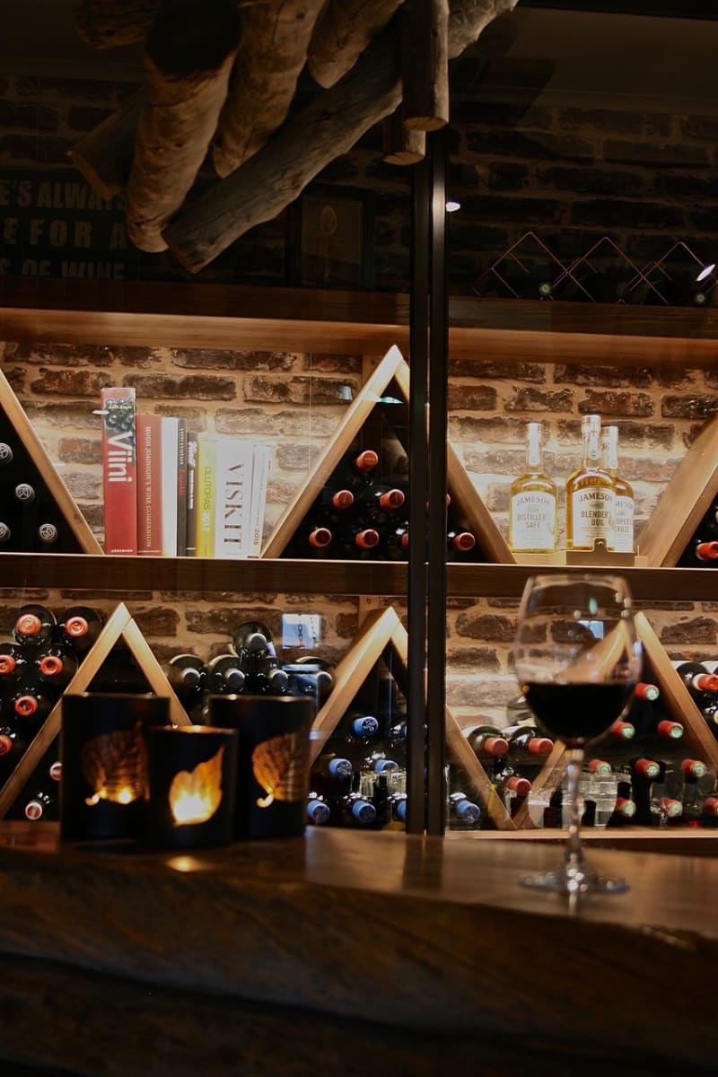 Humina Humina Lounge & Winebar | Visit Finland