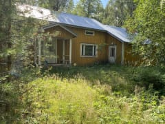 The house of the prison director.