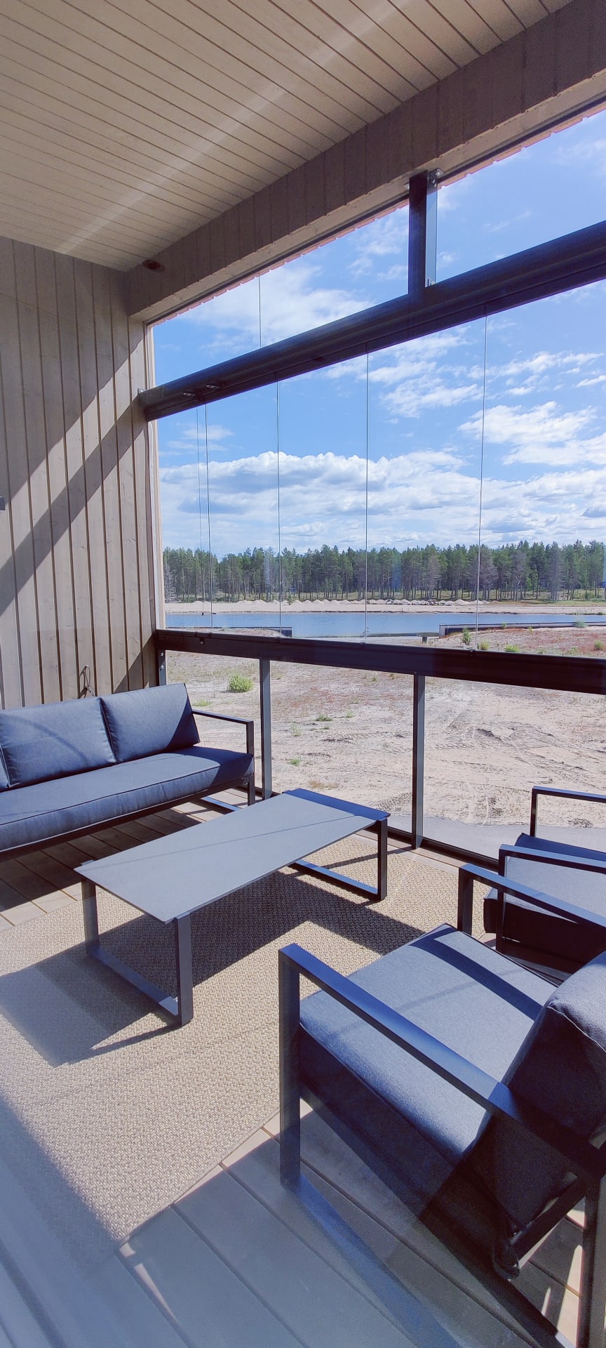 Dyynikylä balcony