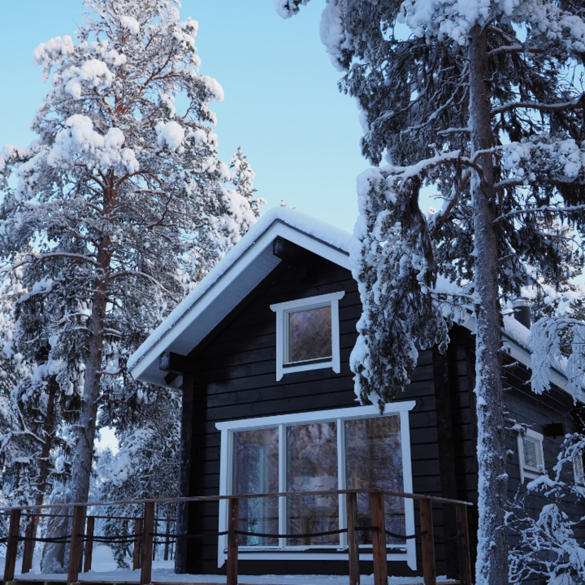 LapinTintti Eco-Cabin in winter. 