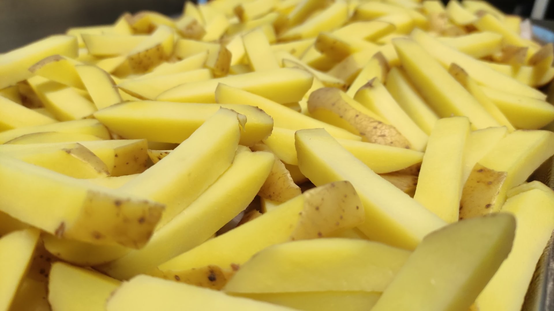 Our country fries in production Our country fries in production