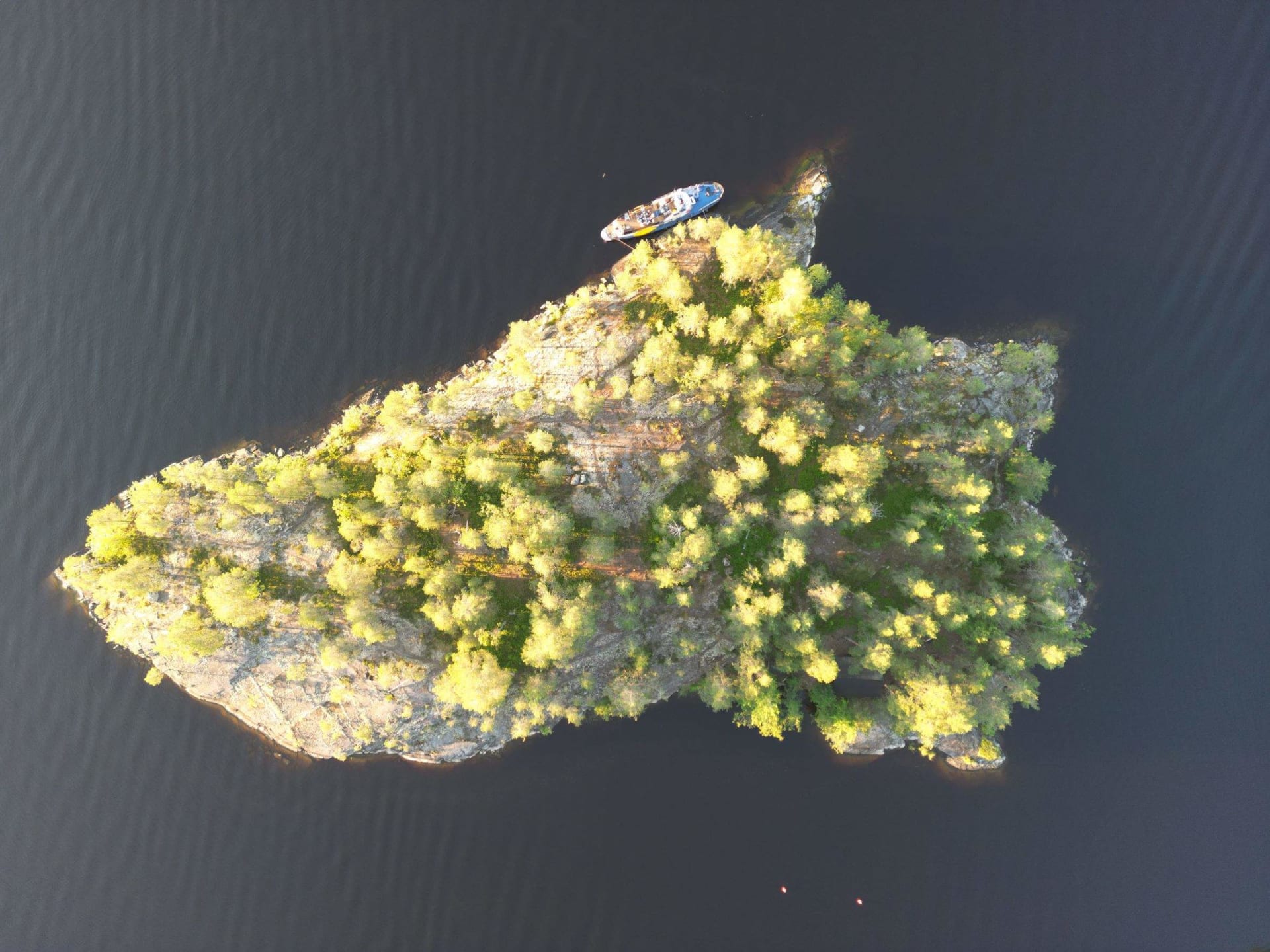 Sustainable and customized adventure cruise at Lake Saimaa Finland
