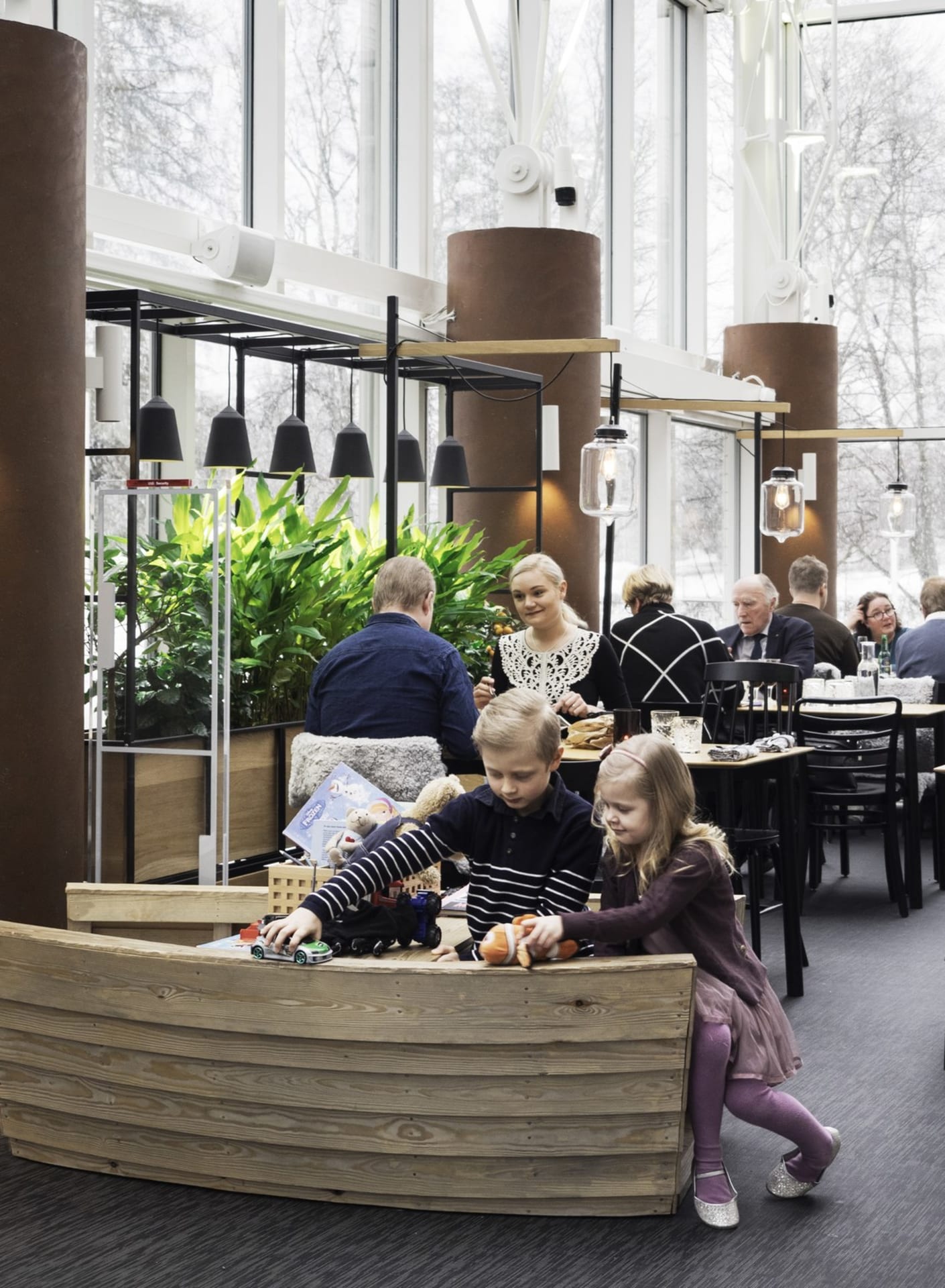 Children enjoying their stay in Restaurant Tuhto, Tampere Hall.