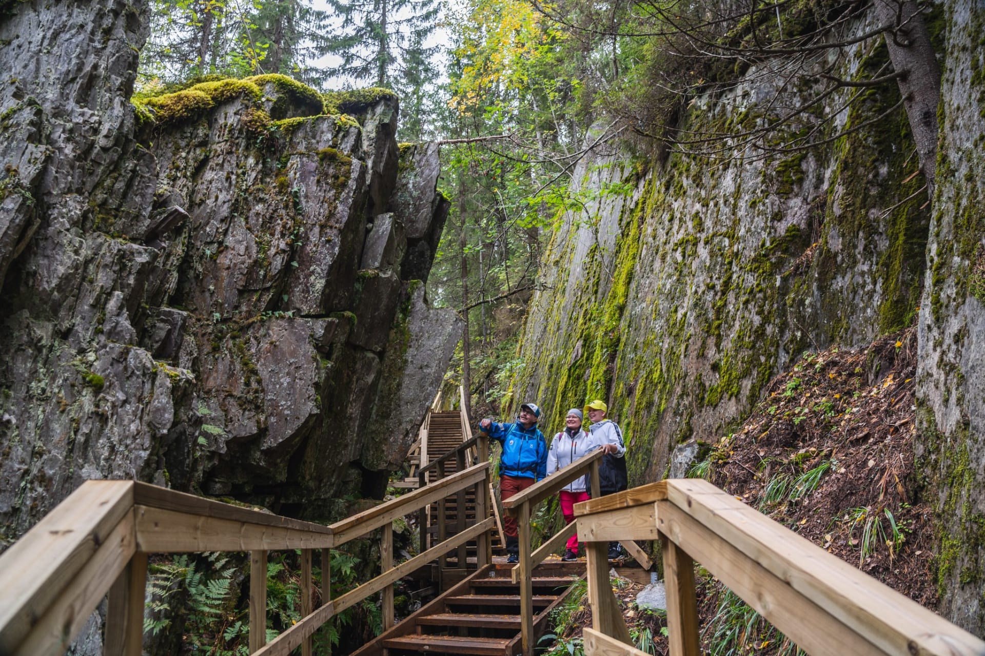 On top of exploring - Mäkiautio gorge
