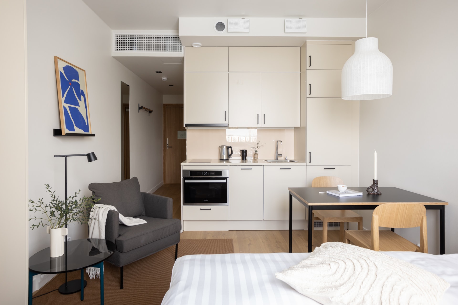 Standard fully furnished studio