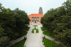 Lahden Kaupungintalo kaukaa kuvattuna