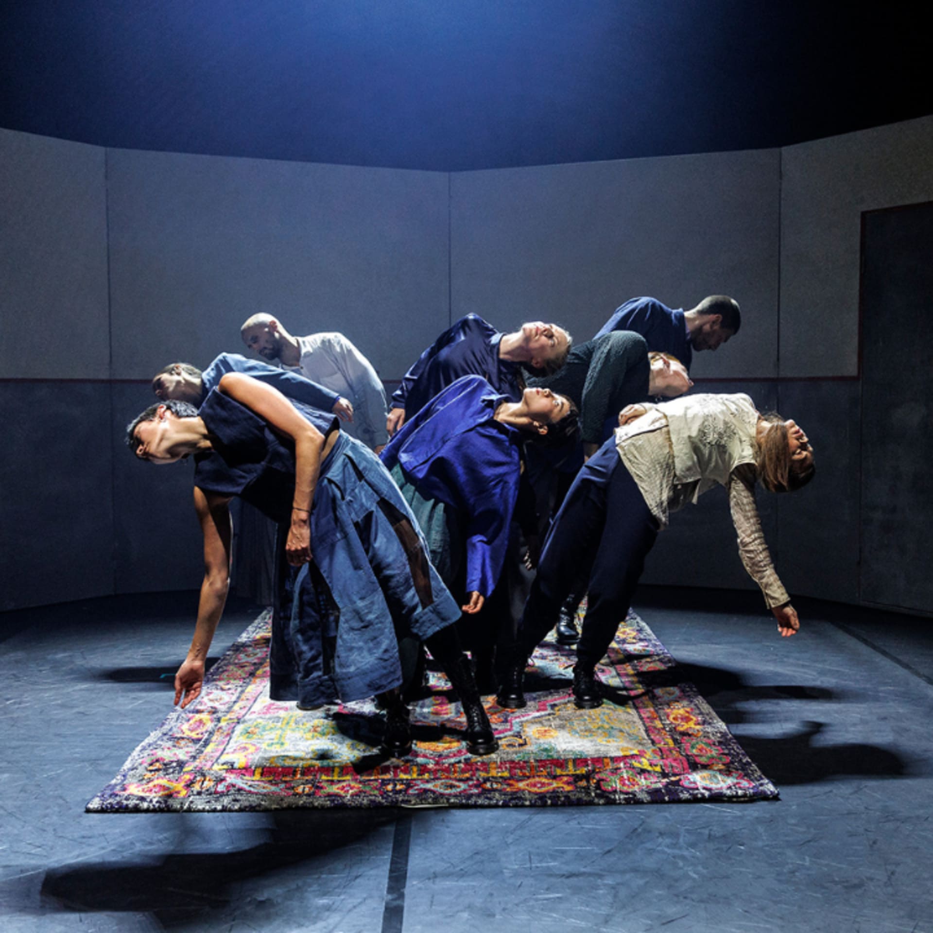 Dansk Danseteater - LEANING TREE