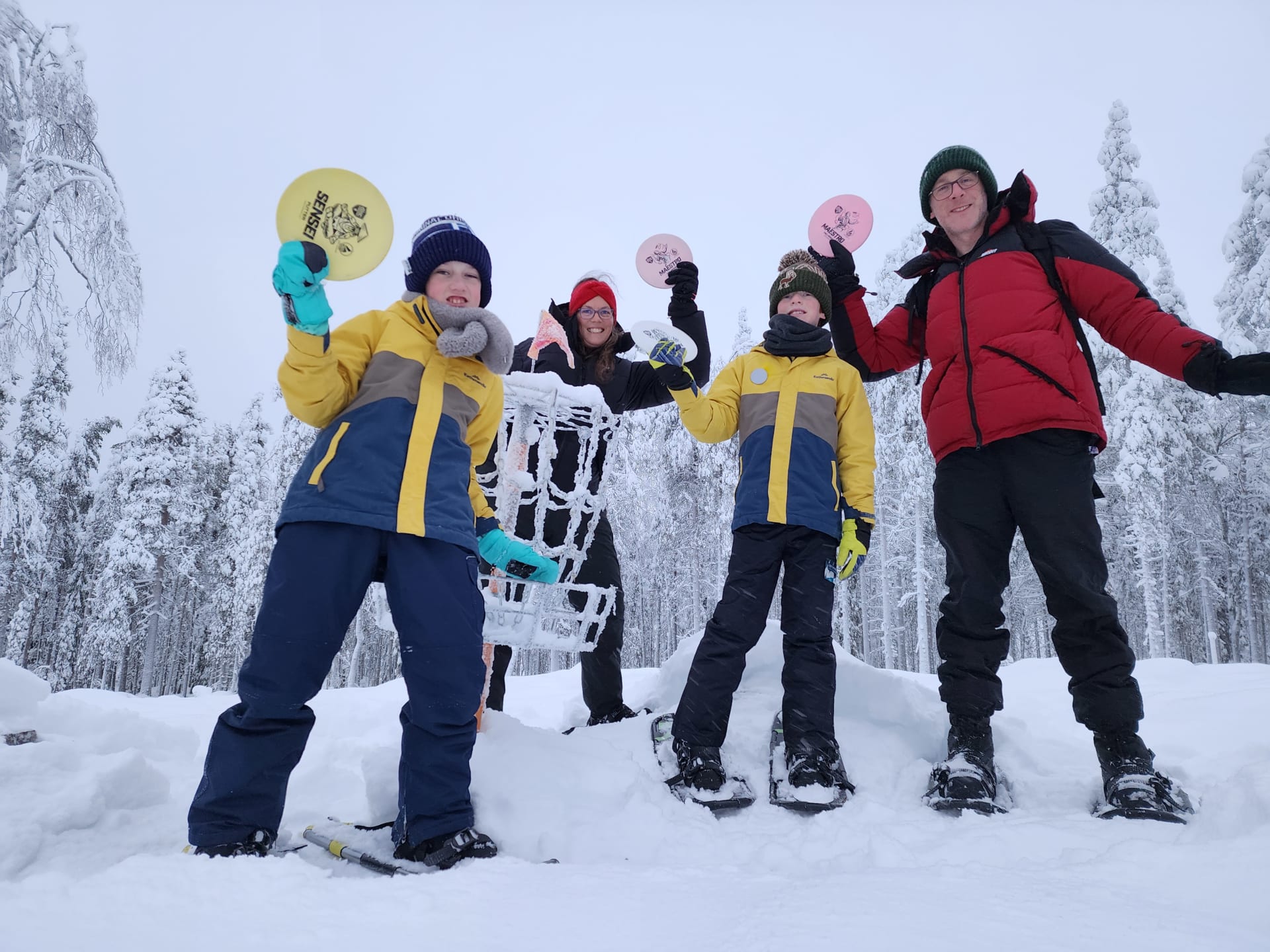 Snow shoeing and disc golfing in Kotatieva