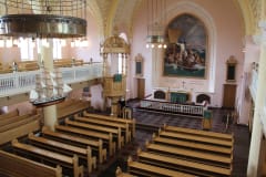 The altar painting is by Eero Järnefelt in The Church of the Holy Trinity in Raahe