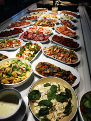 Alkupalapöytä Rami Visulahti