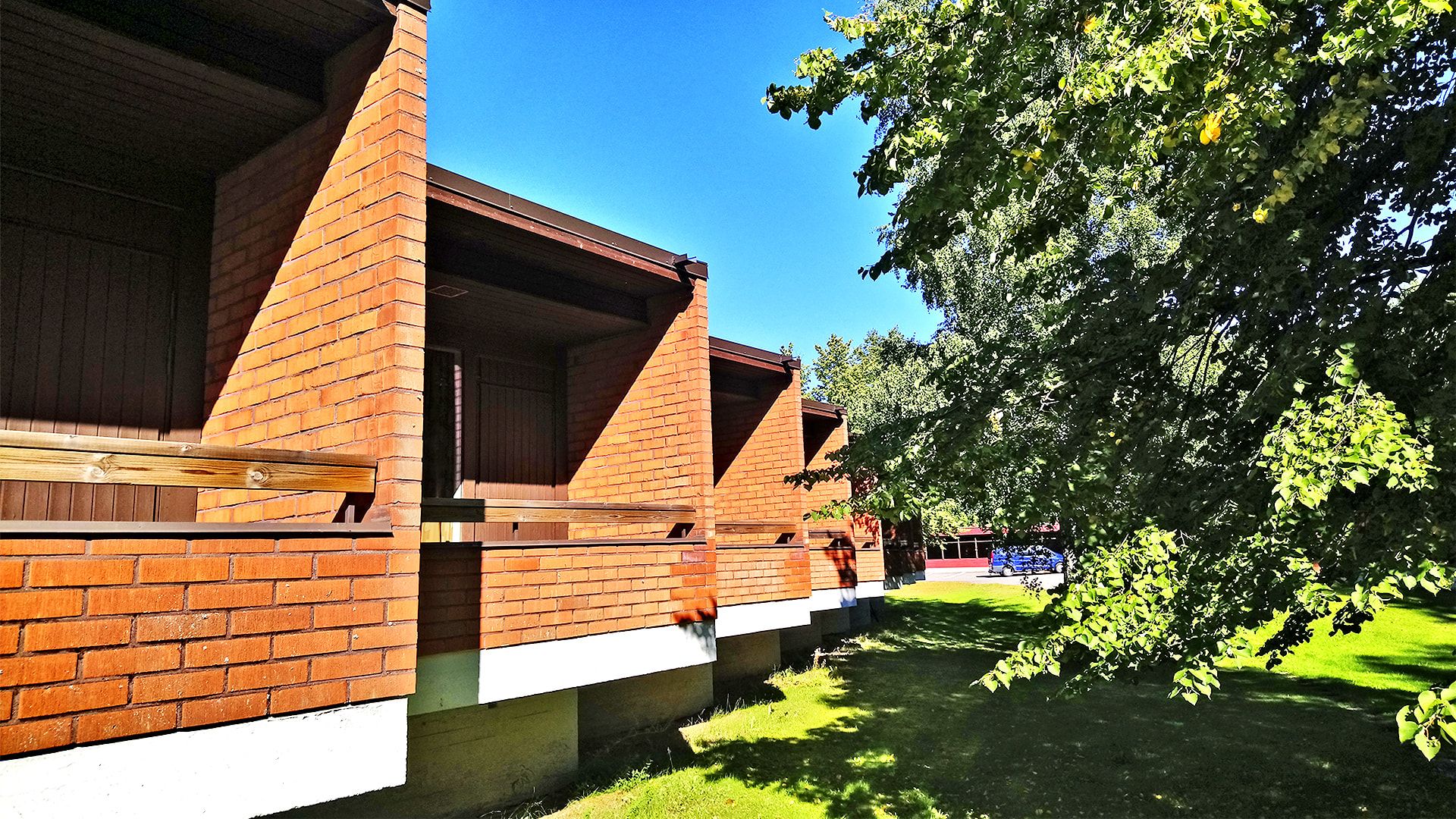 Hotel IsoValkeinen balcony rooms