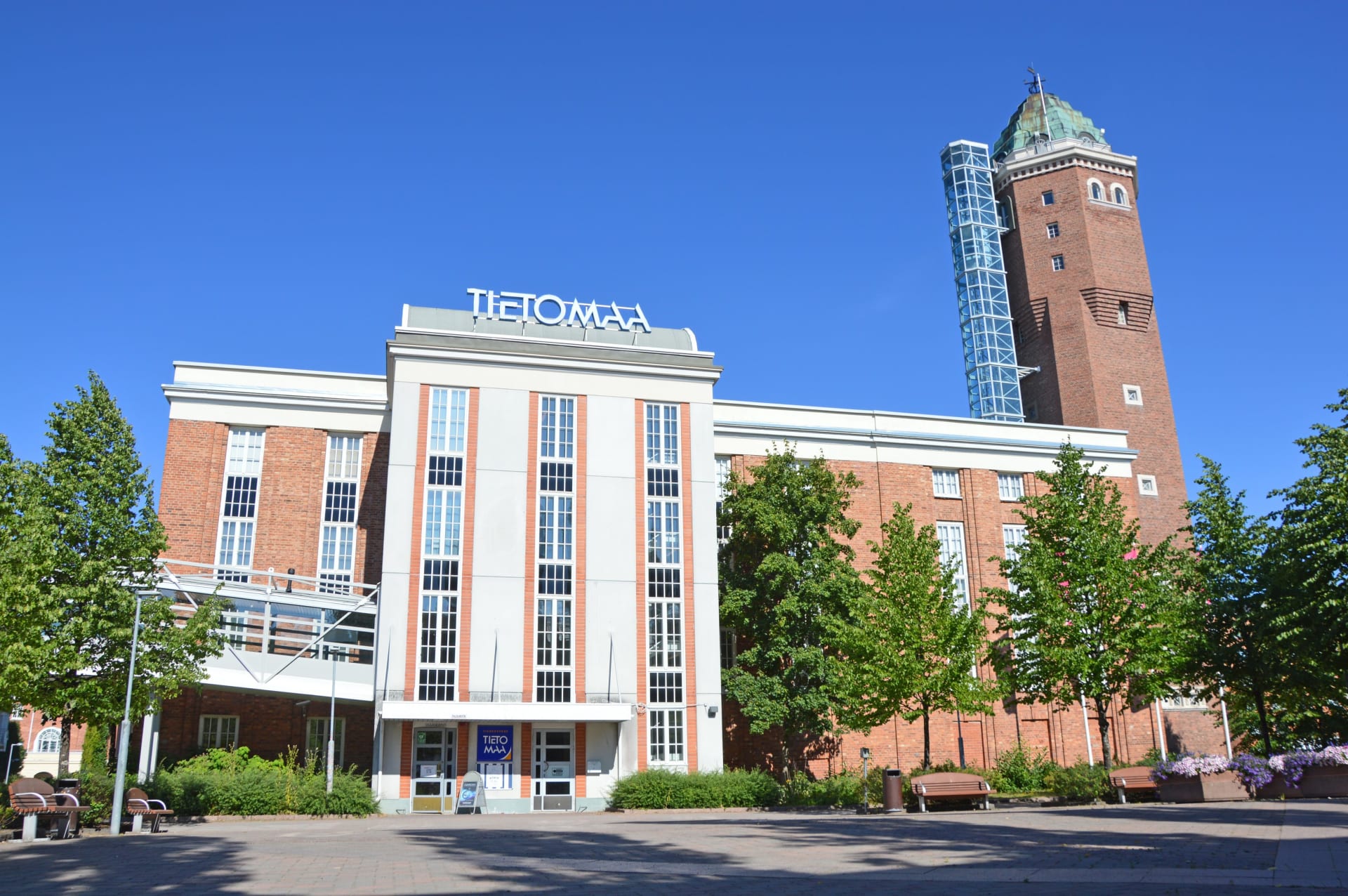 The main entrance to Tietomaa.