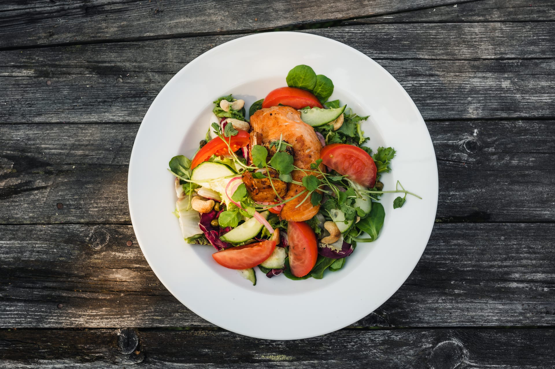 Fresh Salmon Salad with Chili Seasoned Prawn