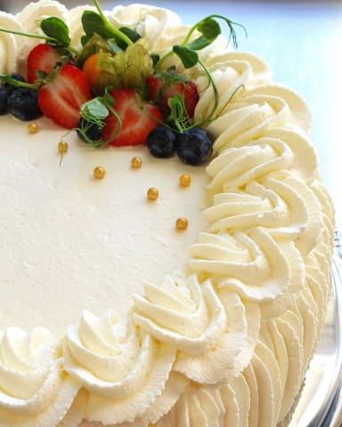 Äitienpäiväkakut Langin Kauppahuoneelta!