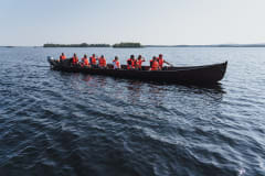 Yhdistelmäretki: veneily & patikka Apukassa, Rovaniemellä