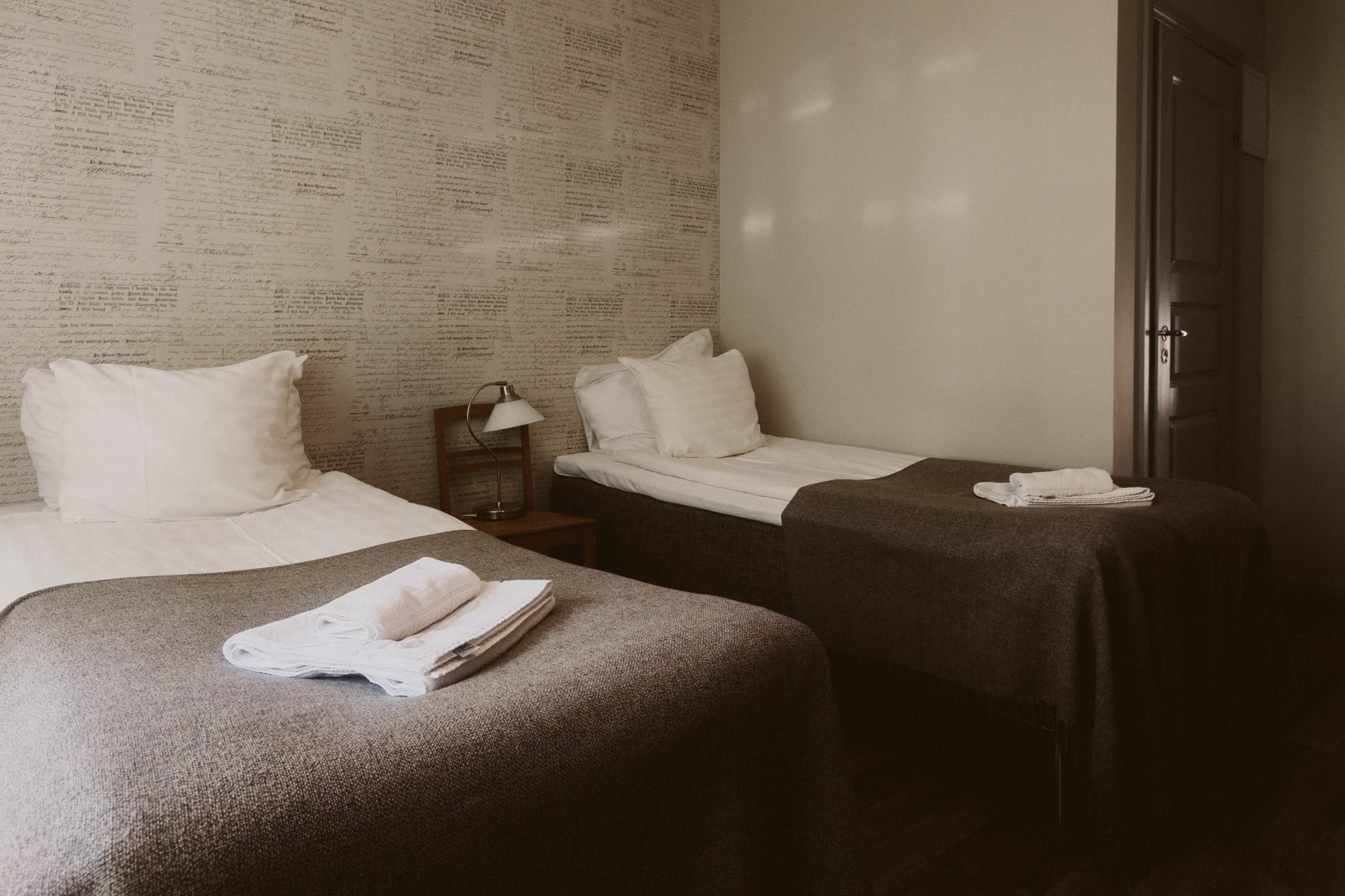 Twin beds at Hotel Mathildedal.