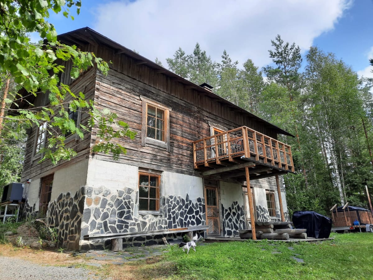 Traditional Log Cabin Seitsemisen Torpat