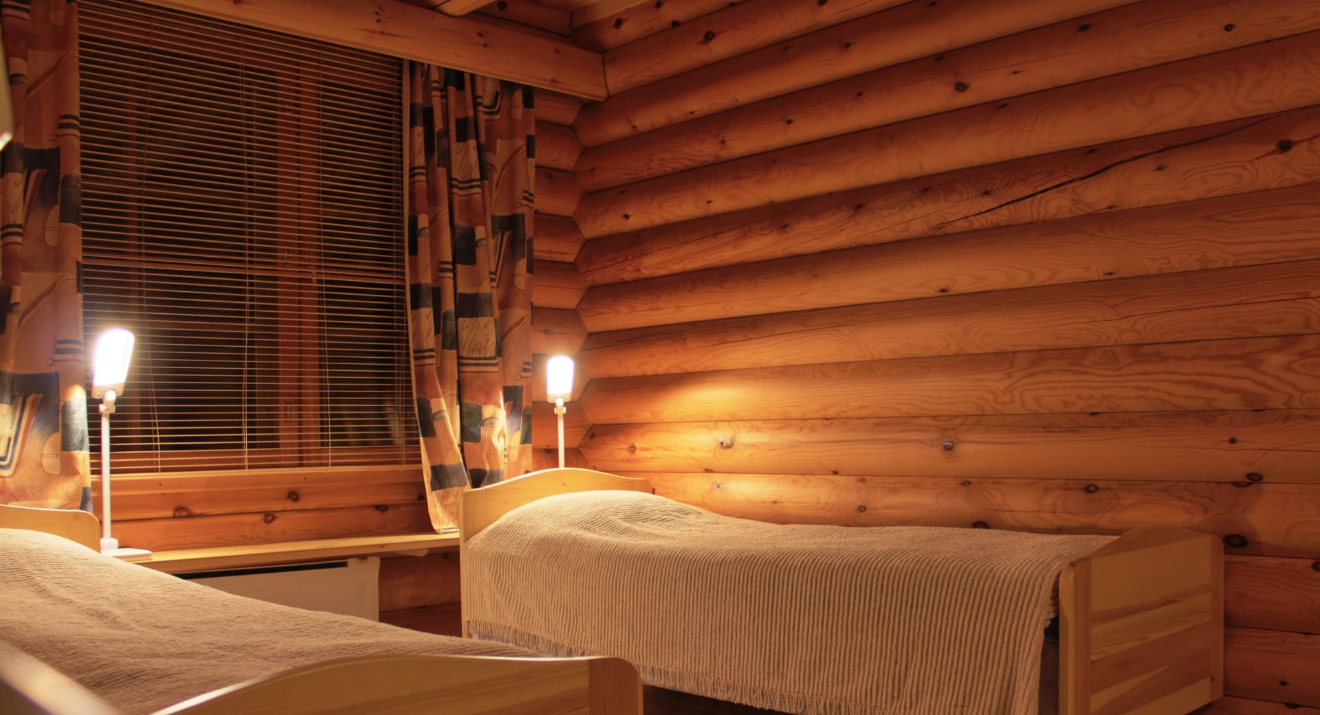 Bedroom with single beds