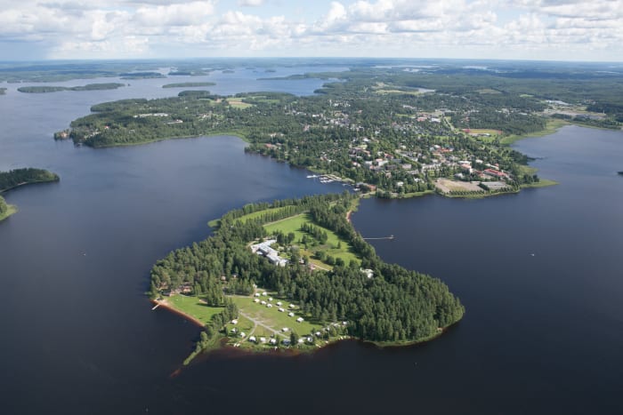 Toivolansaari Camping by the lake Kyrösjärvi in Ikaalinen.