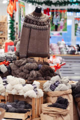 Kenkävero Shop handicraft materials / Kenkäveron myymälä käsityömateriaalit.