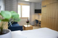 Hotellihuone sisältä. Hotel room's interior.