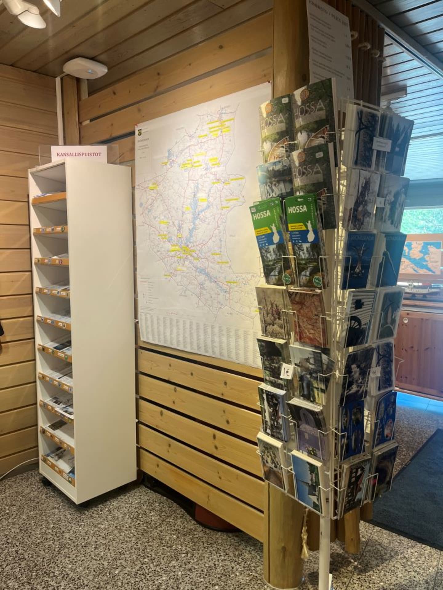 Matkailutoimiston sisätila