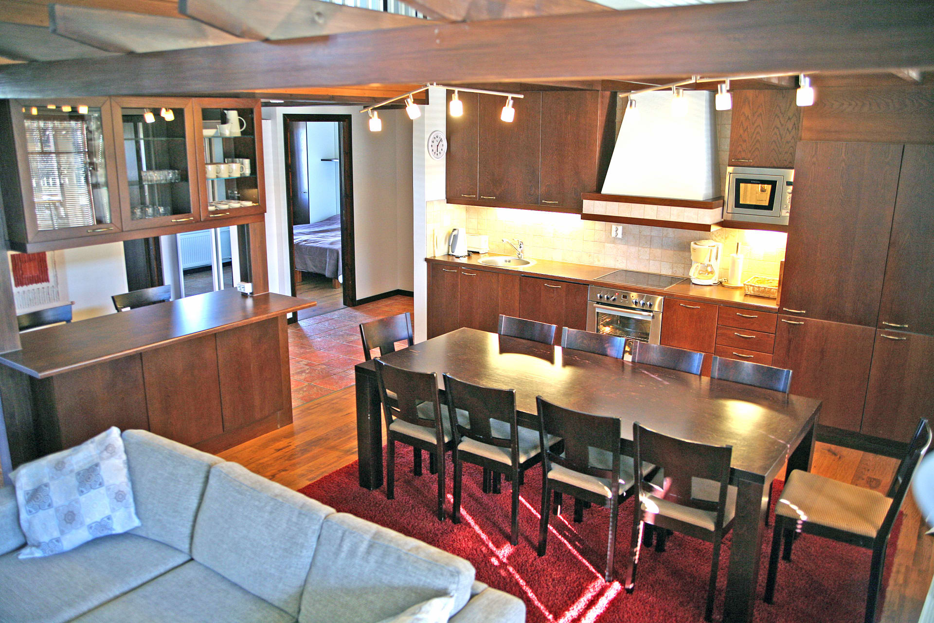 Dining in an apartment of 6 bed rooms