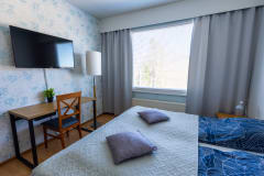 Double room with one large bed