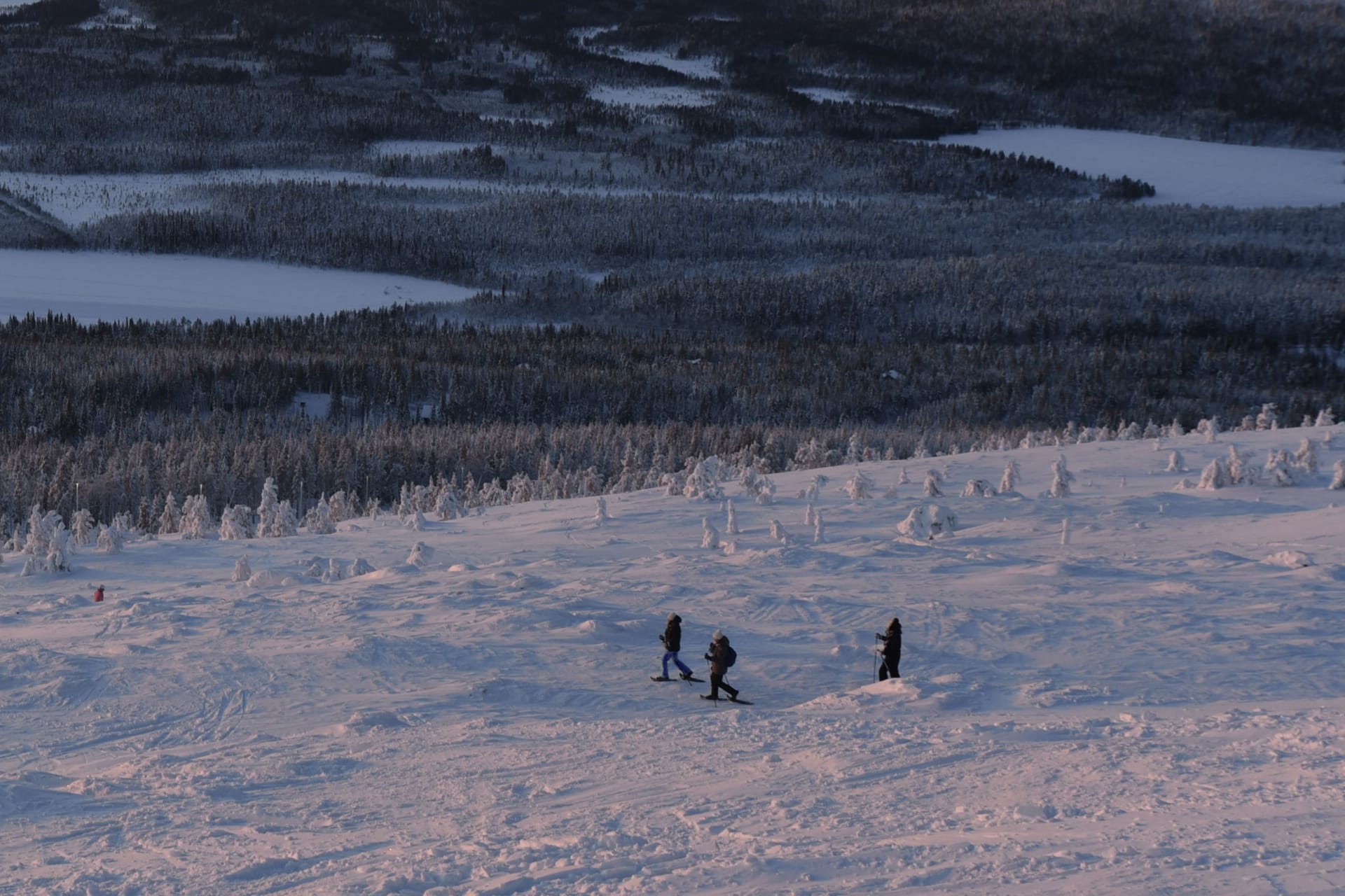 Winter equipment rental in Levi