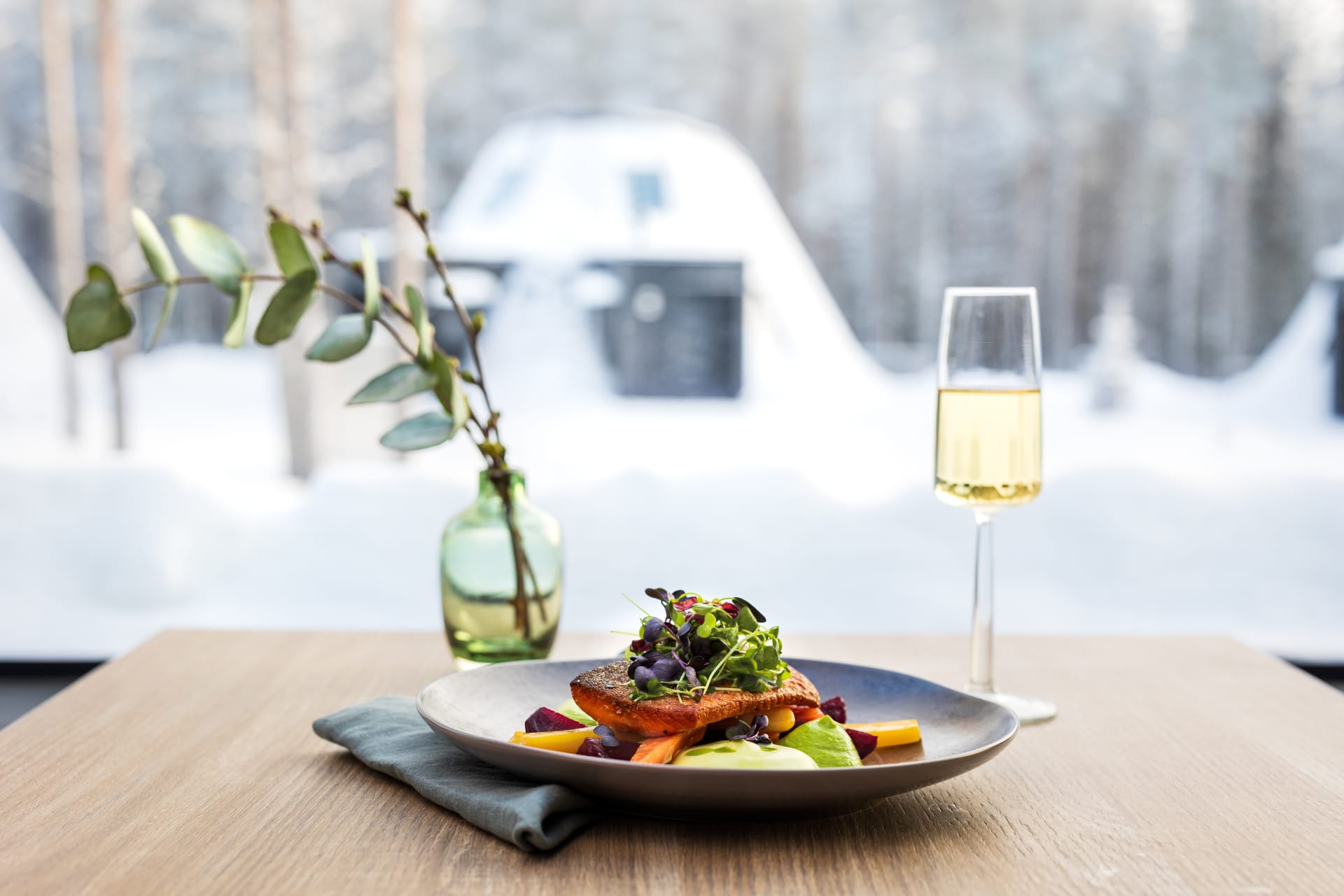 Gift card for 2; 3-course dinner under the Northern Sky