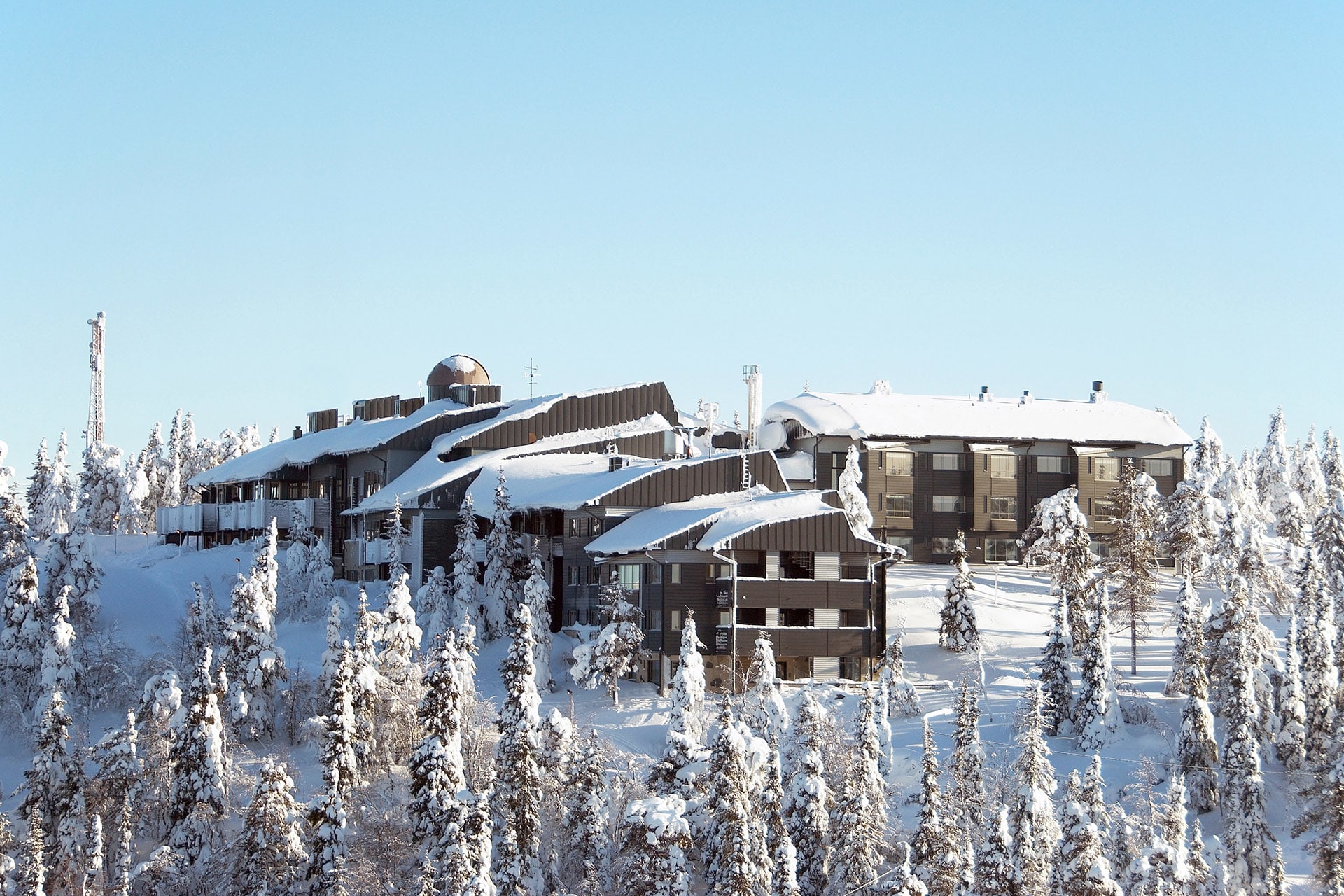 Hotel Pikku-Syöte at winter