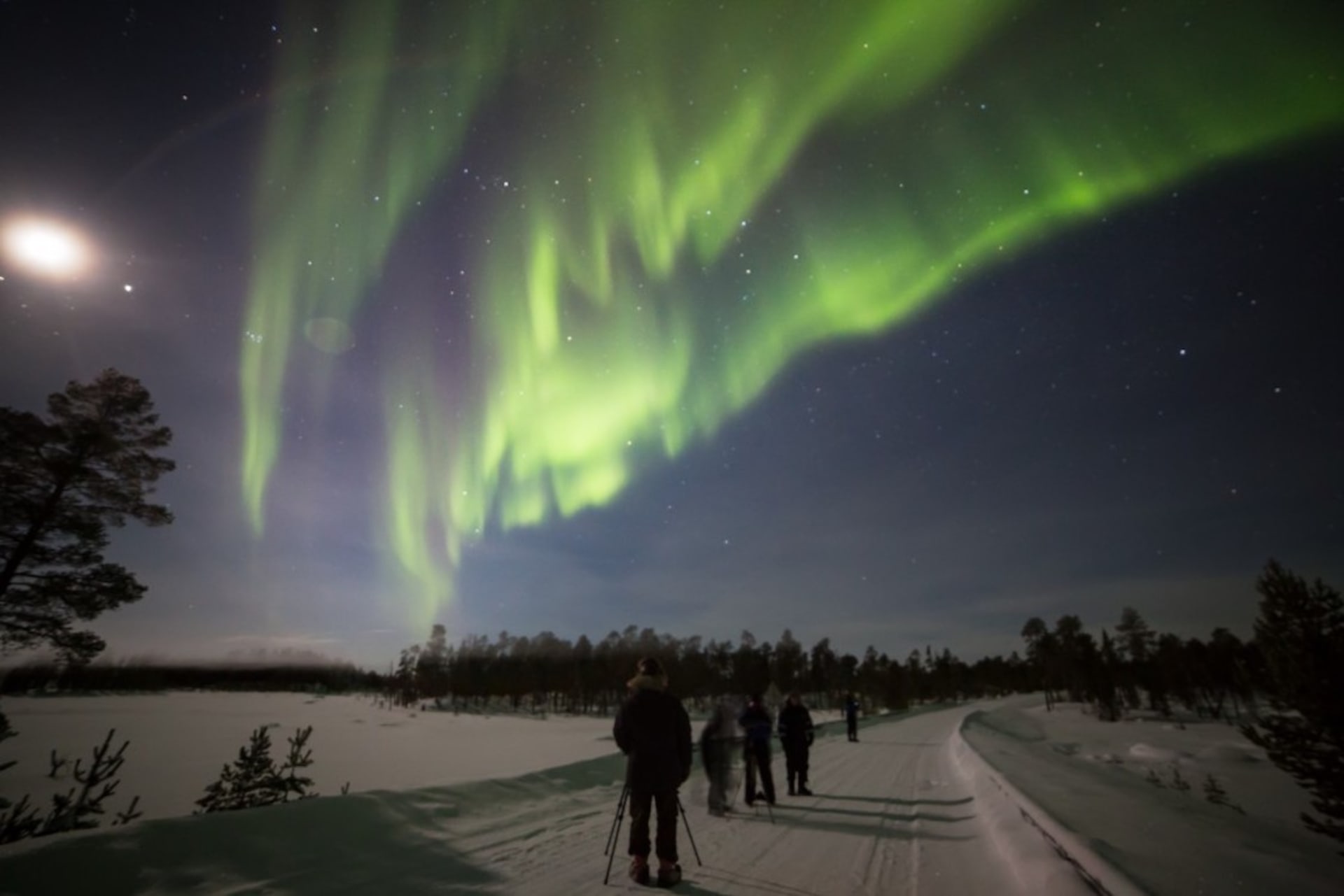 Aurora Hunt By Car - Perfect for photographers!