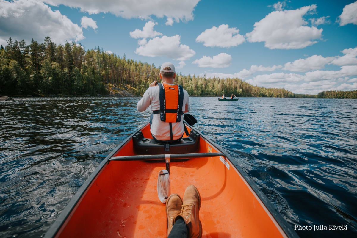 Varjola Resort Canoeing trip to Vatiajärvi Lake