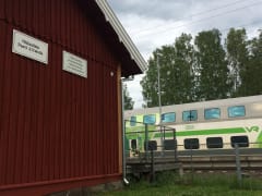 The train is passing by Linkkumylly rental point.