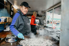 Muikunpaistoa Mikkelin torilla.