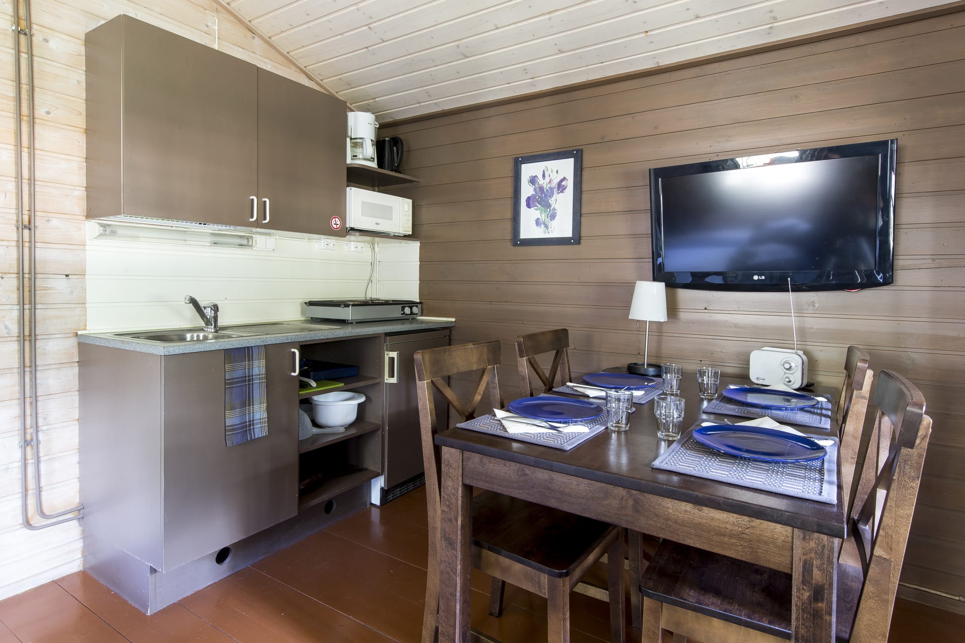 Shower cottage