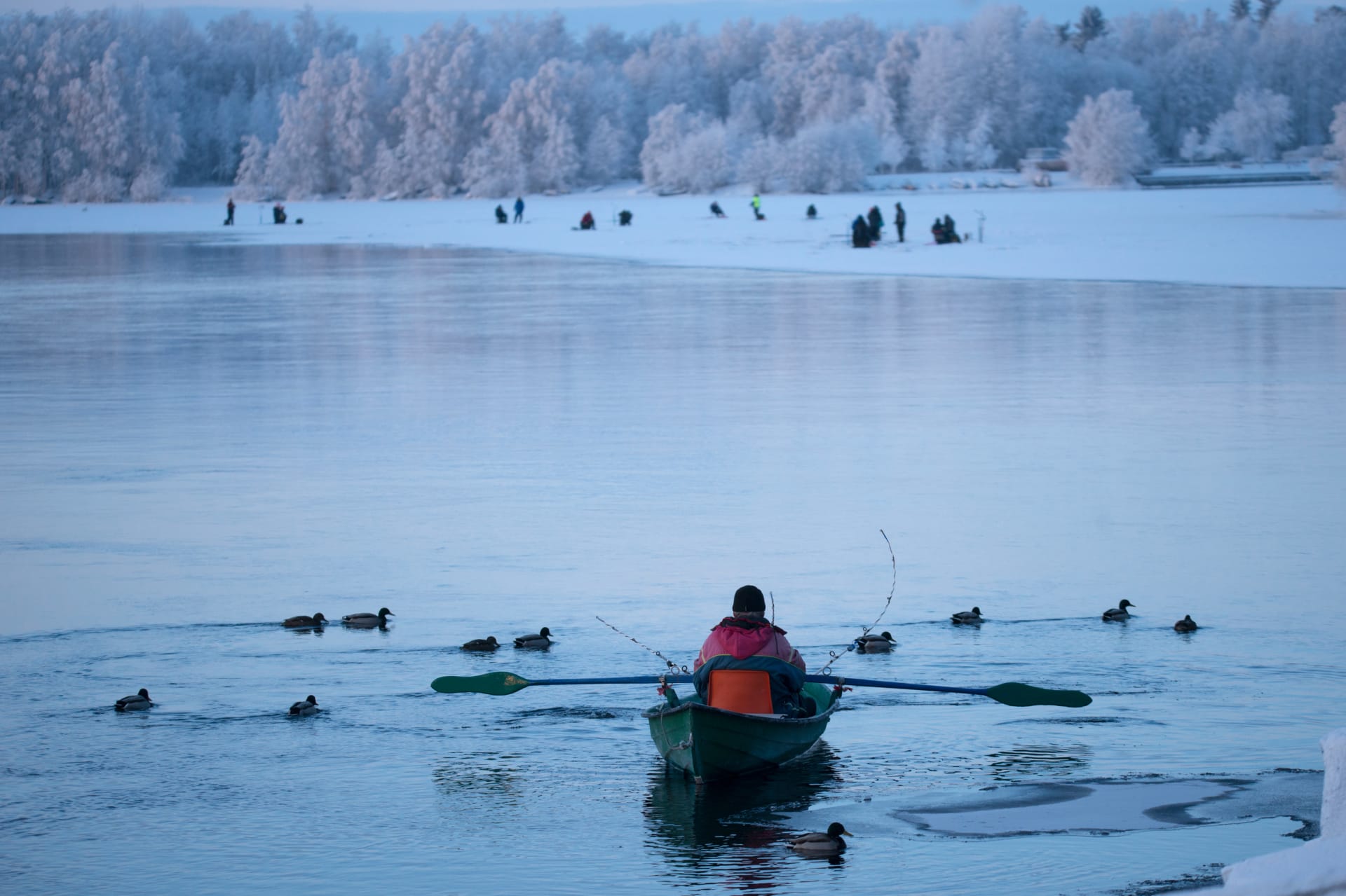 Winterfishing at Hartaanselkä.