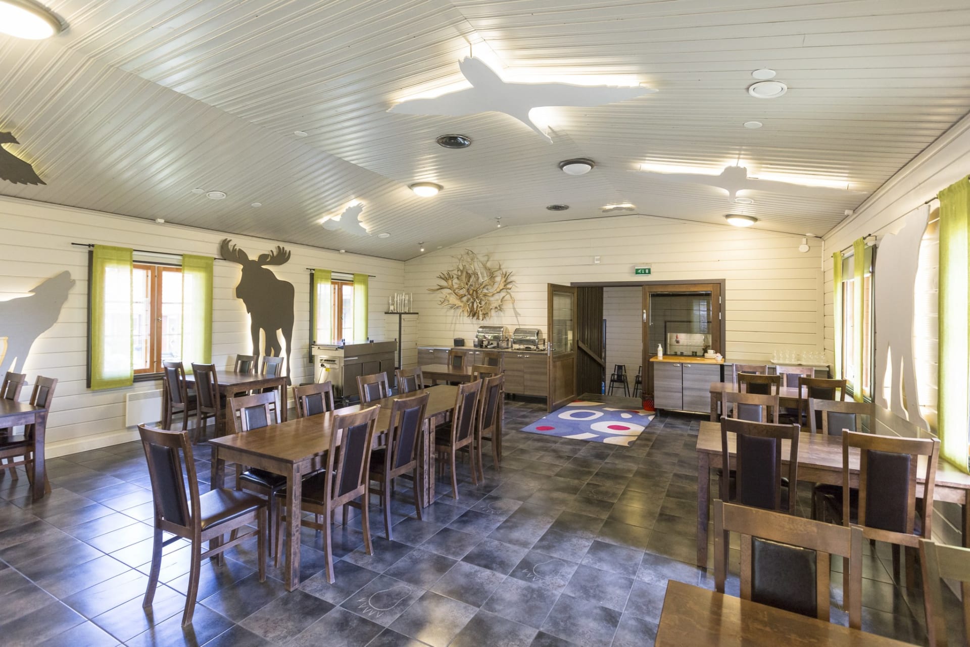 Table setting option at the Venue.