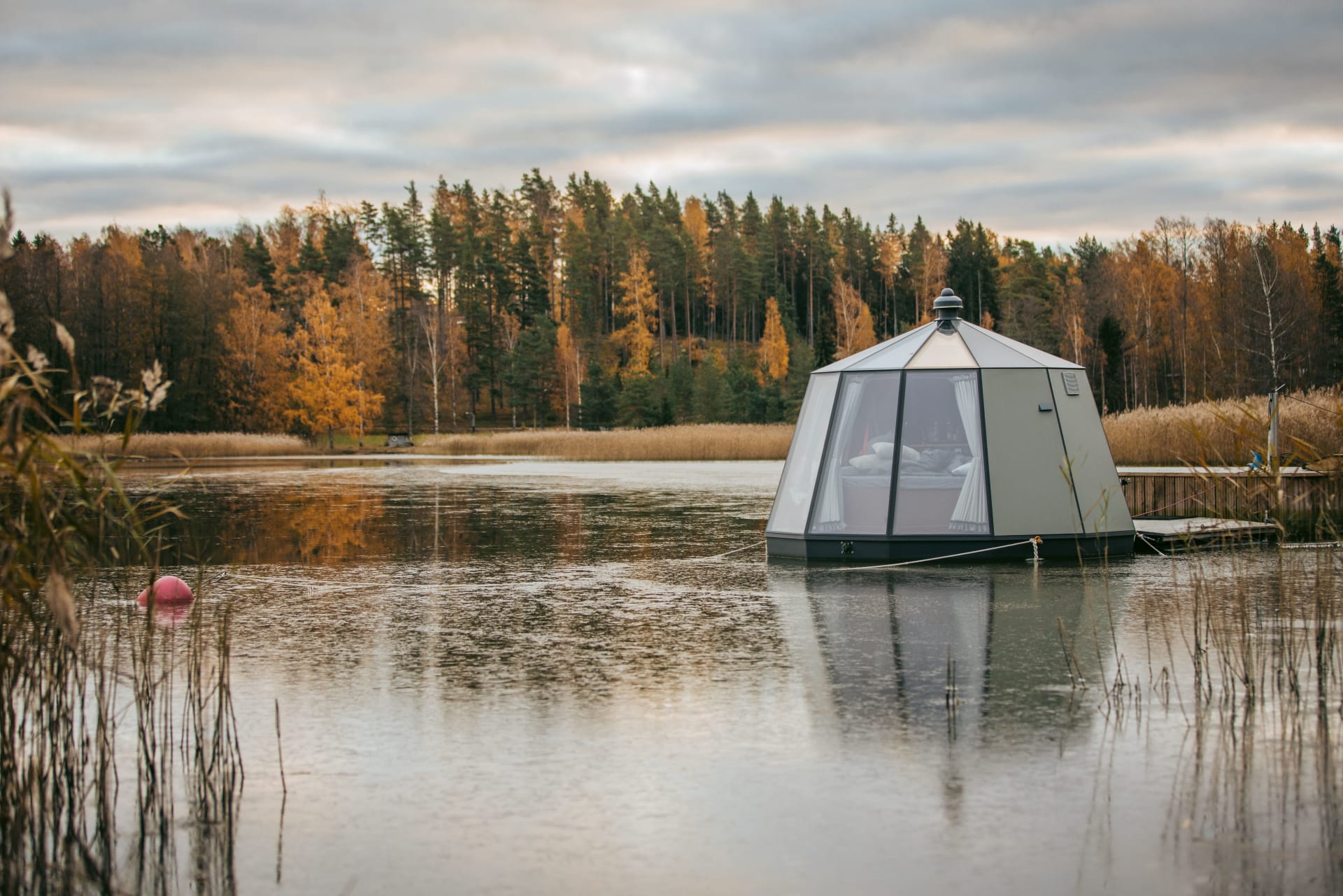 Aurora Igloo Porvoo Elämyspoukama